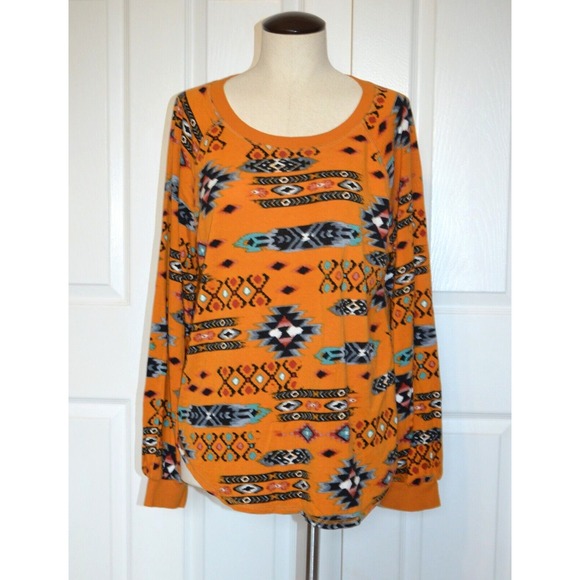 Wrangler‎ Retro Top Shirt Womens Medium Pullover Yellow with Aztec Print - Picture 5 of 13